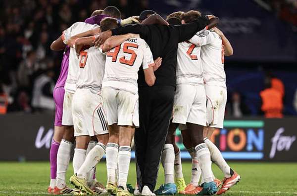 胡梅尔斯盛赞拜仁统治级表现：红牌前完全压制巴黎