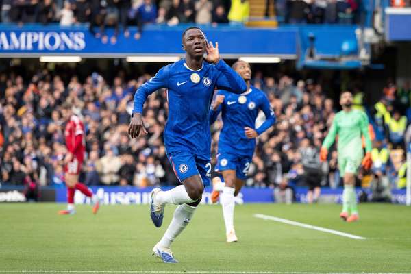 凯塞多忆初登英伦：麦卡利斯特如兄长 传承温暖成蓝军纽带