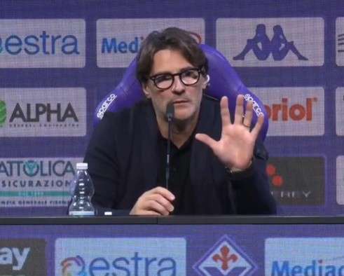 佛罗伦萨主帅怒批球员缺乏血性 点球争议暴露更衣室危机