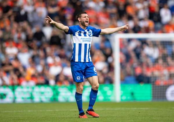 38岁米尔纳笑谈654场里程碑：比起纪录，这场胜利更让我开心